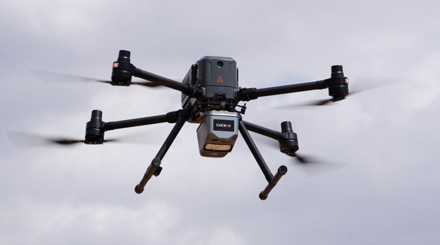 Levantamiento topográfico con un UAV equipado con LiDAR en terreno montañoso.