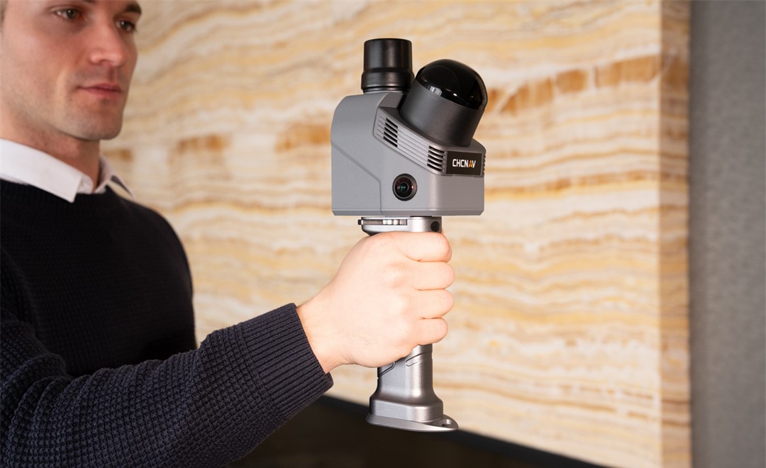 Handgehaltener SLAM-Scanner zur Erfassung von Daten zur Innenrenovierung 