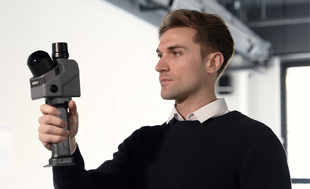 Escáner SLAM portátil RS7 para una cartografía eficaz en interiores