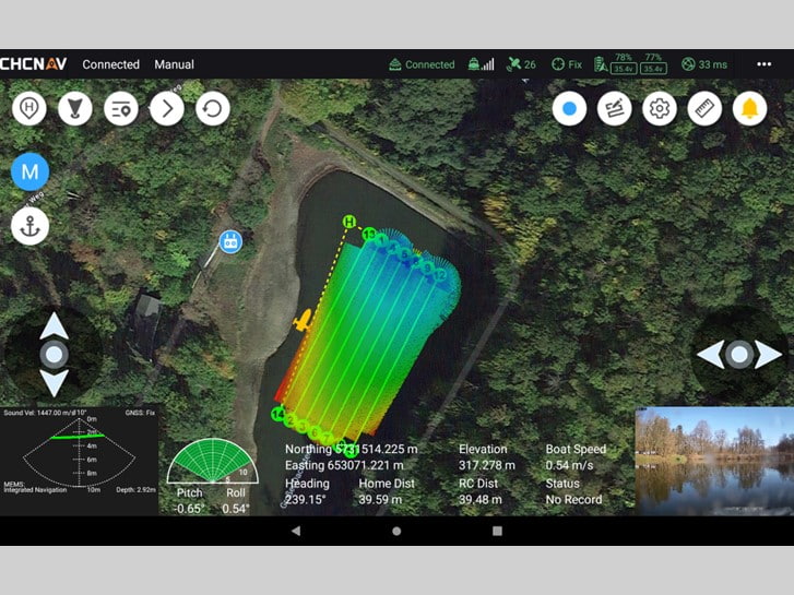 Levantamento do leito do lago com o sistema multifeixe HQ-400, com dados de sonar em tempo real.