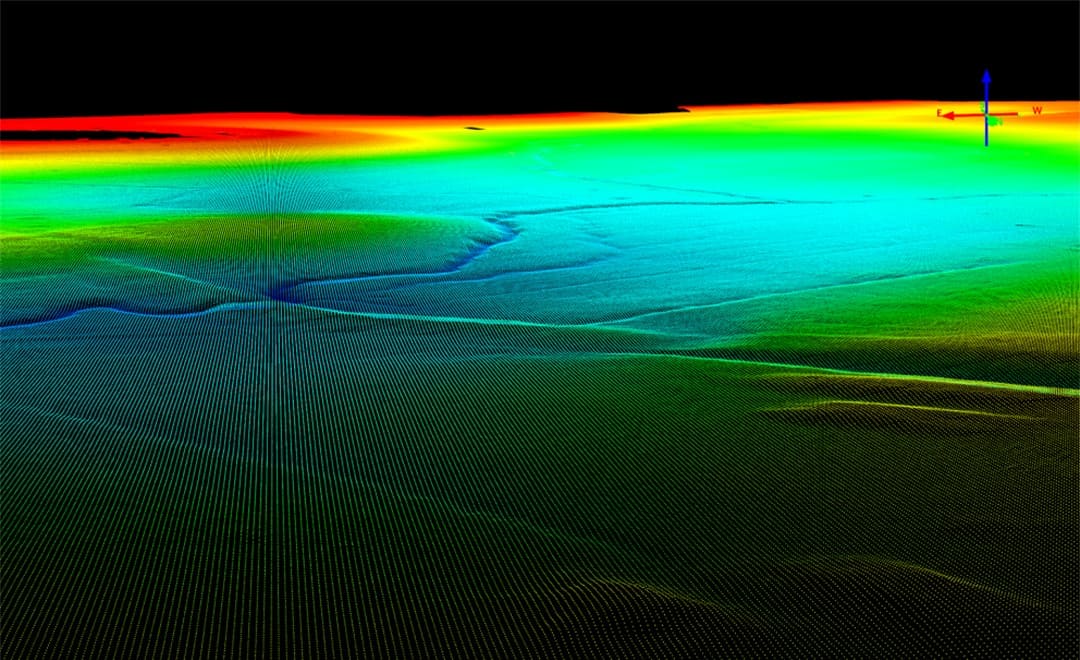 HQ-400 multibeam point cloud showing reservoir bed depths by colour.