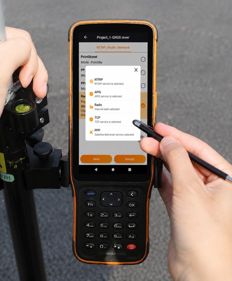 Des technologies GNSS fiables pour des opérations efficaces sur le terrain.