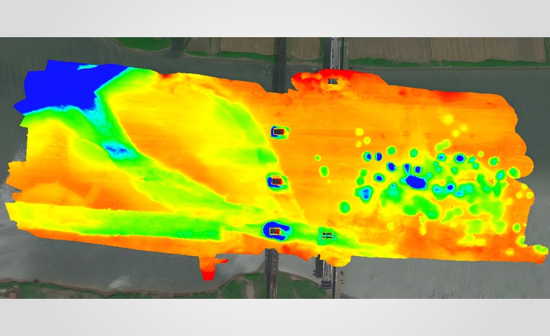 The bathymetric survey results of Huaihe River railway bridge.